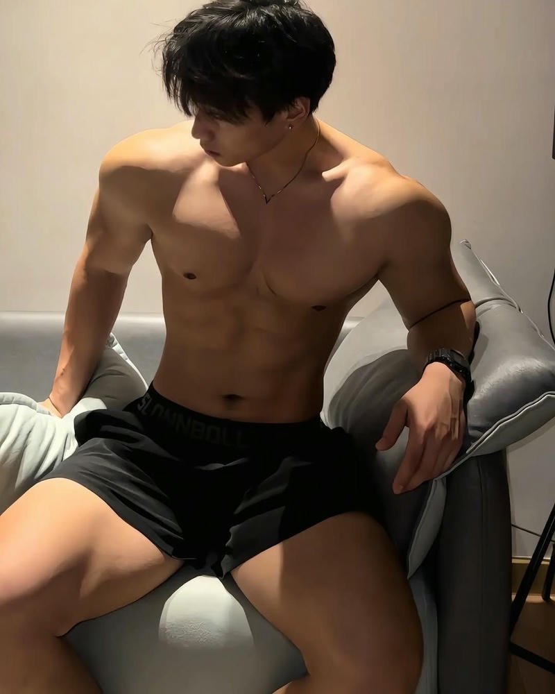 Hình ảnh trai đẹp 6 múi phù hợp làm avatar cá tính