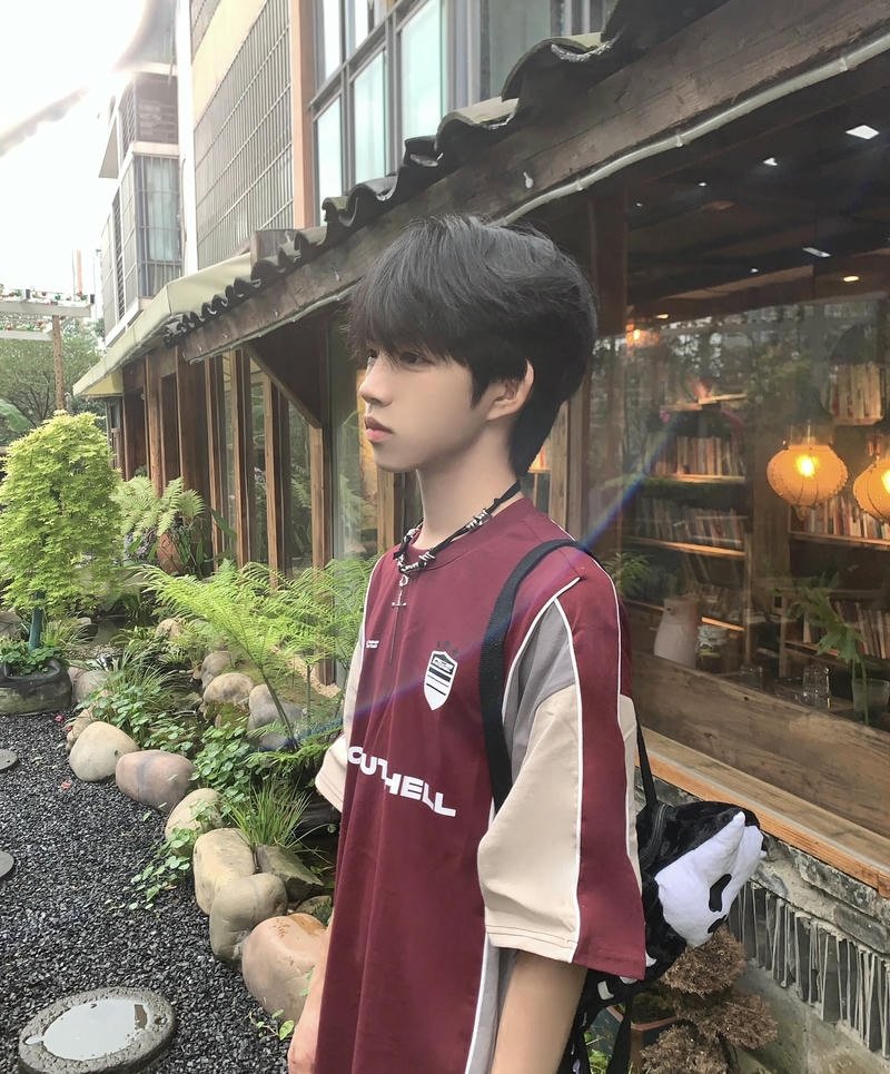 Hình ảnh trai đẹp K9 ánh nhìn rõ khuôn mặt sáng