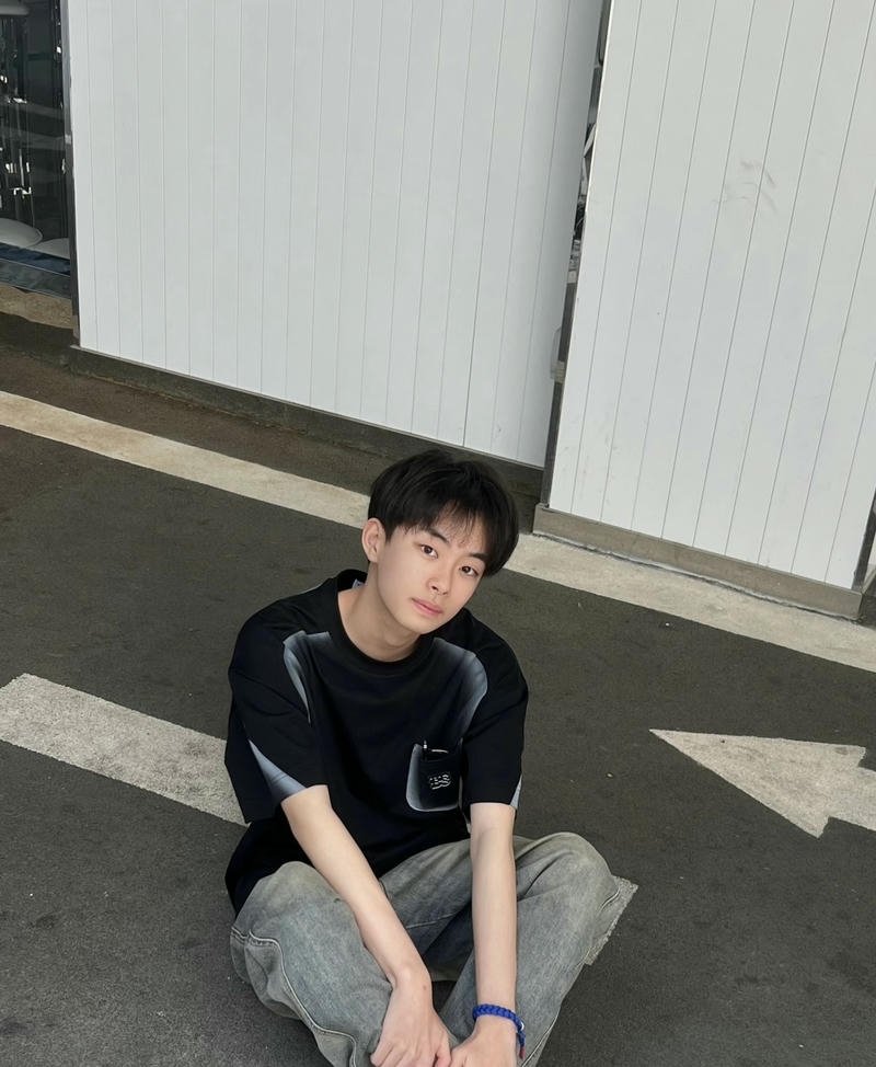 Hình ảnh trai đẹp K9 gương mặt trẻ tự nhiên