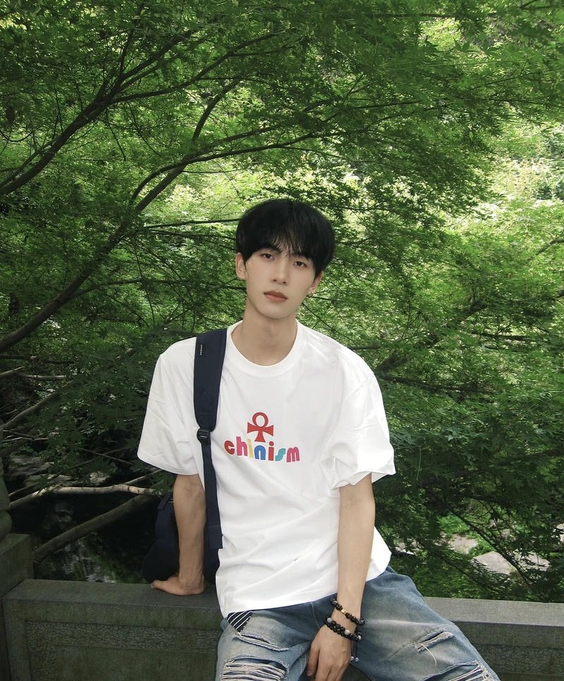 Hình ảnh trai đẹp K9 khuôn mặt hài hòa dễ nhìn