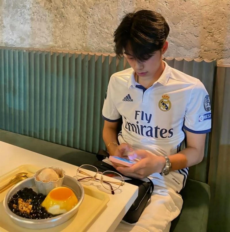 Hình ảnh trai đẹp Việt Nam trong khoảnh khắc đời thường