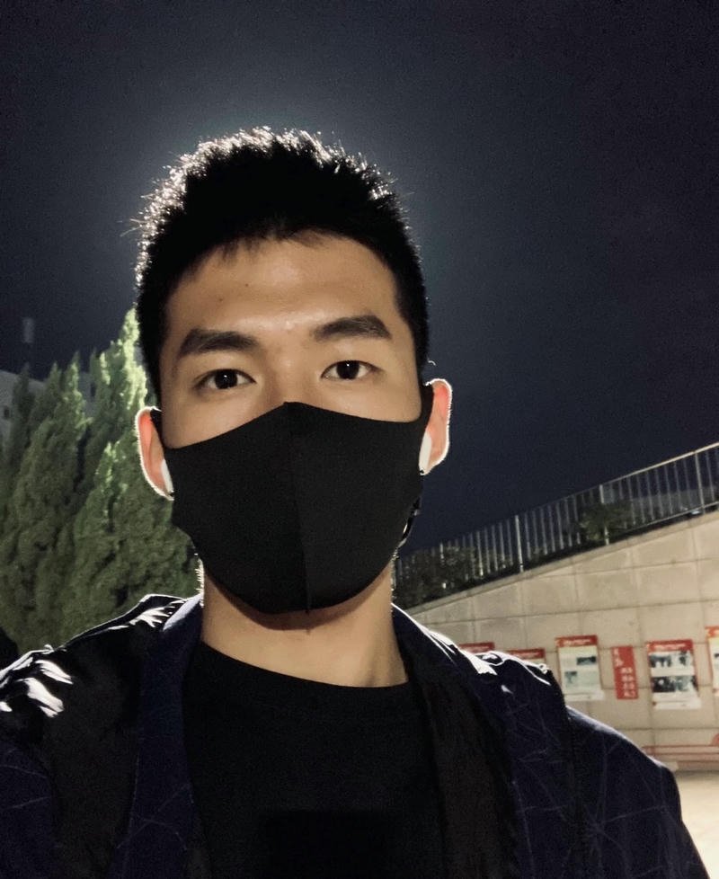 Hình ảnh trai đẹp đeo khẩu trang khuôn mặt hài hòa