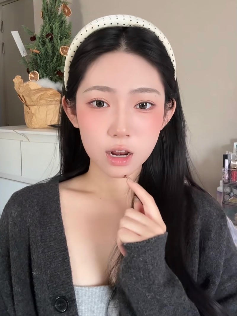 Hình gái xinh Việt Nam mái tóc dài dịu dàng đen nhánh