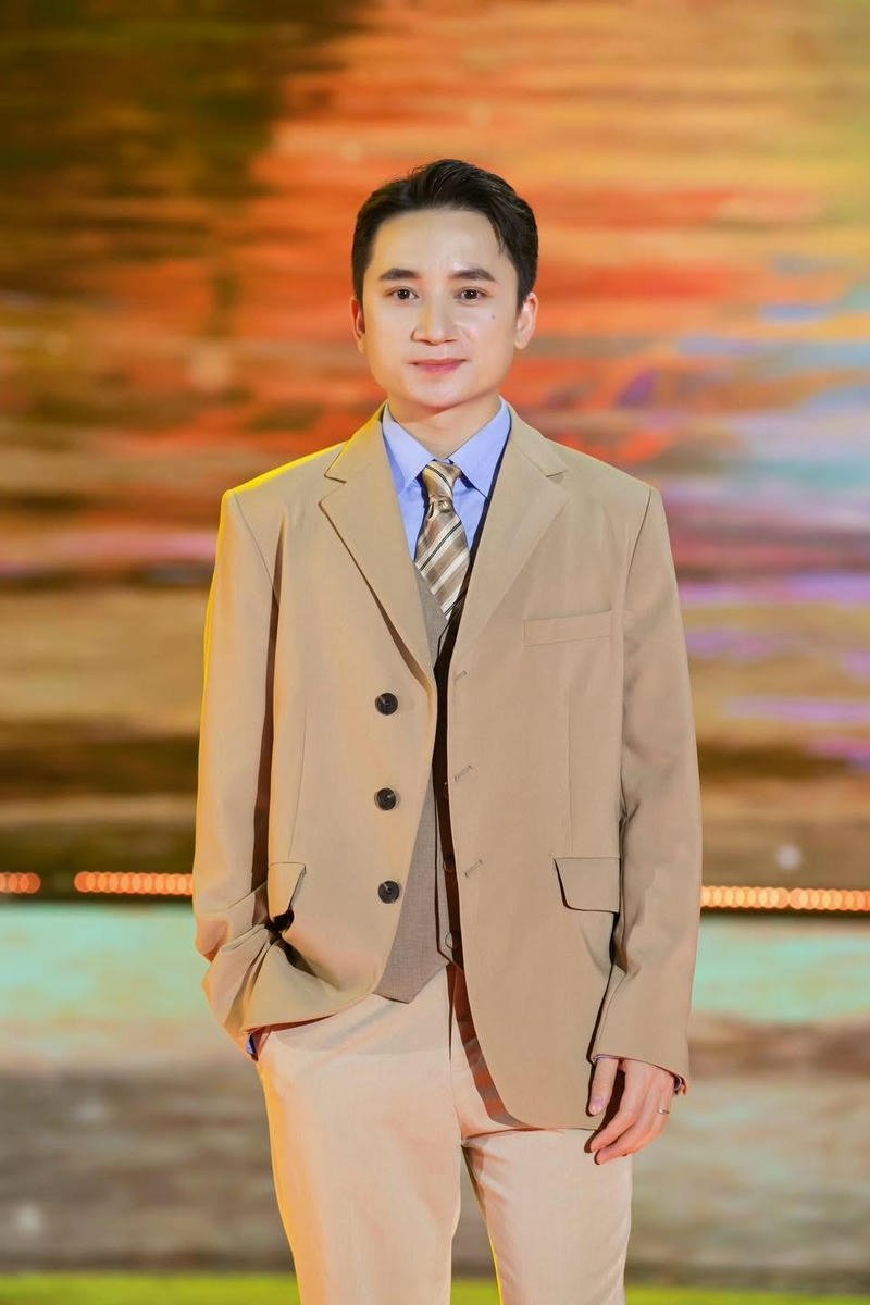 Hình nền Phan Mạnh Quỳnh ảnh chân dung nghệ sĩ