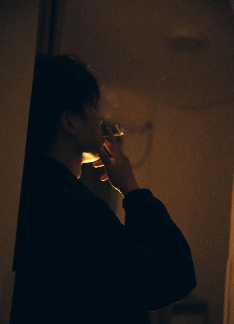 Hình sad boy ác quỷ lạnh lùng tông tối mạnh mẽ