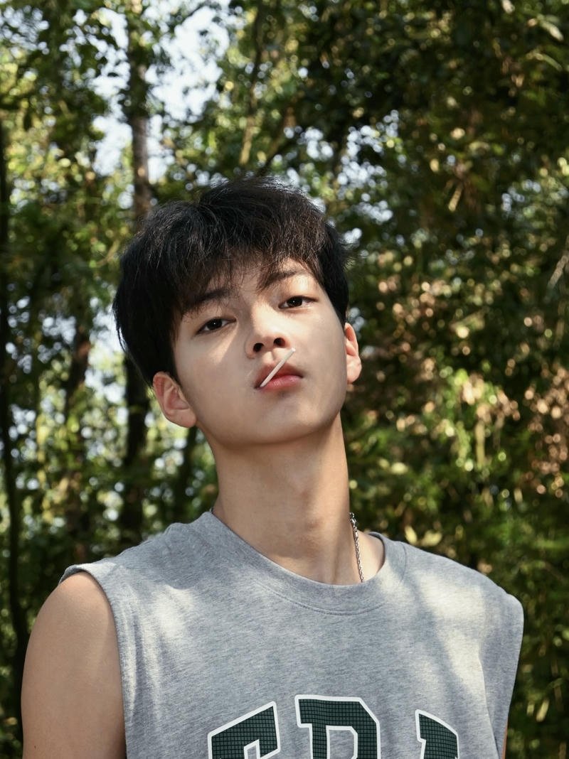 Hình trai đẹp 14 tuổi gương mặt sáng tóc gọn