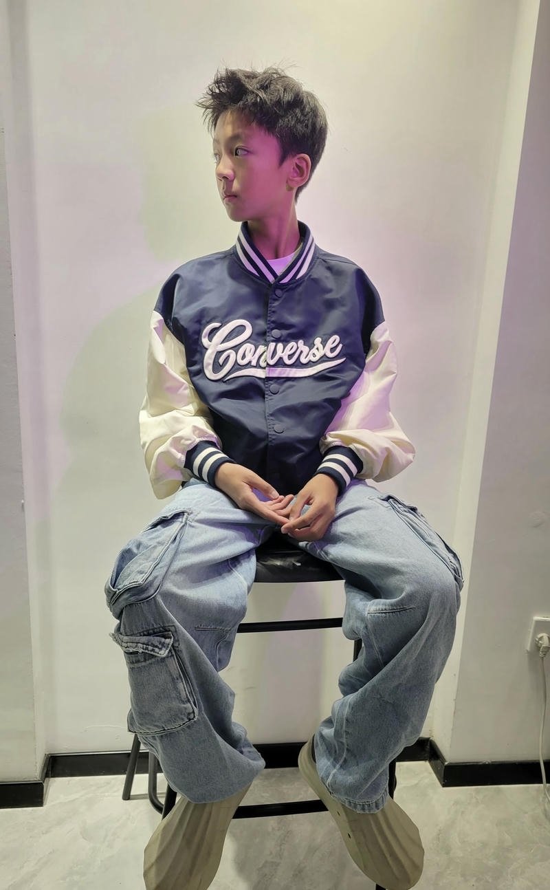 Hình trai đẹp 2k13 với chàng trai tạo dáng nhẹ nhàng