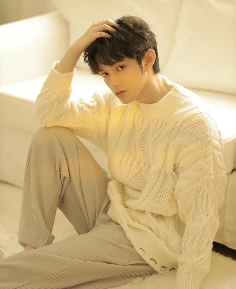 Hình trai đẹp K9 ánh nhìn rõ nét nổi bật