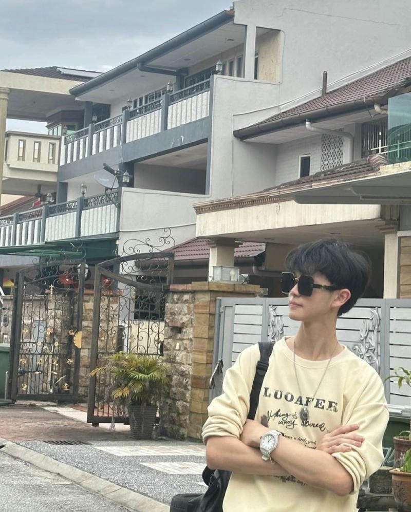 Hình trai đẹp K9 tóc ngắn nét mặt hài hòa