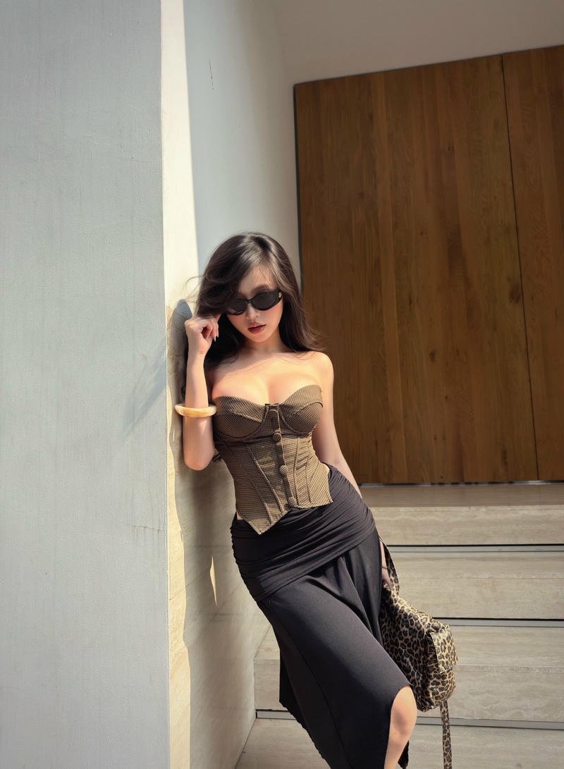 Hoa hậu Việt Nam xinh với thần thái nổi bật