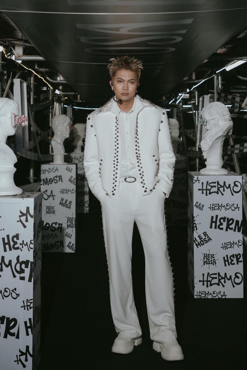 Khoảnh khắc đời thường BigDaddy tự nhiên cuốn hút