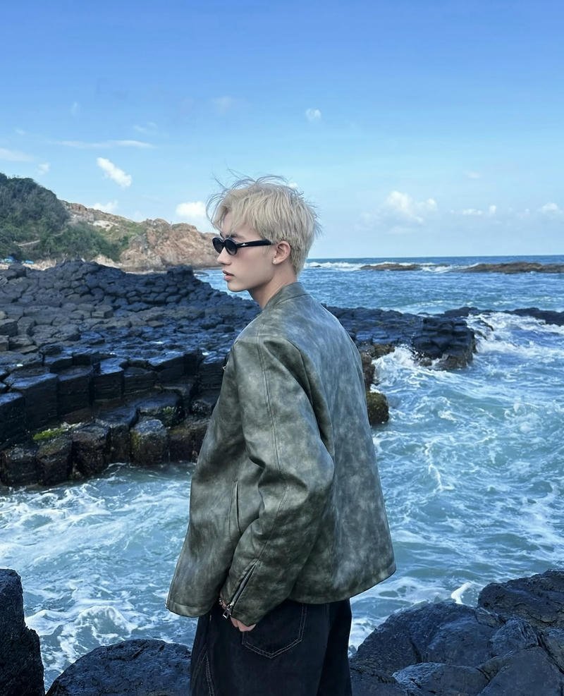 Khoảnh khắc trai đẹp gương mặt sáng ánh mắt cuốn hút