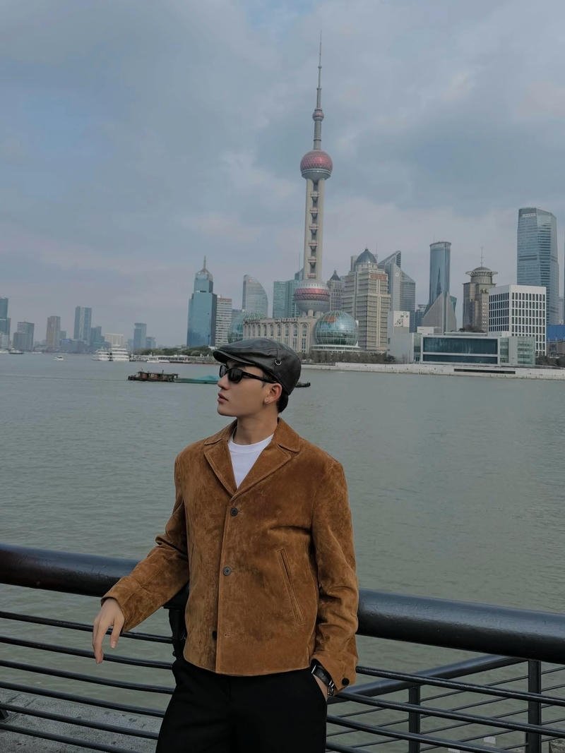 Khoảnh khắc tự nhiên của Ali Hoàng Dương đời thường