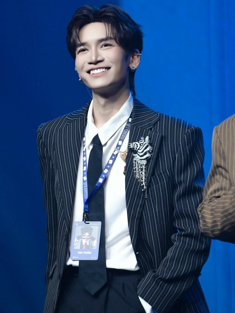 Khoảnh khắc vui nhộn tự nhiên của BB Trần