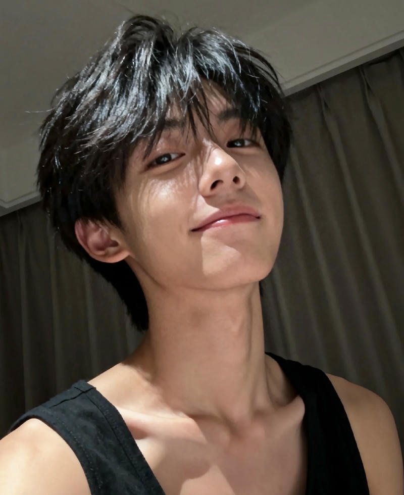 Nam sinh cười hiền phong cách ảnh trai đẹp dễ thương