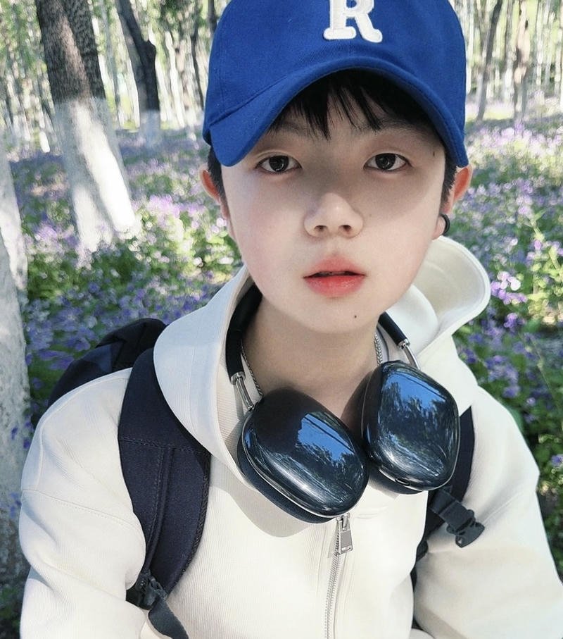 Nam sinh mặc áo trẻ trung trong ảnh trai đẹp 2k13