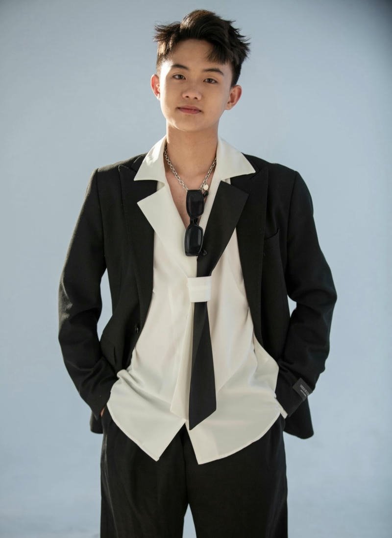 Nam sinh tạo dáng chân dung thư sinh ảnh trai đẹp 2k10