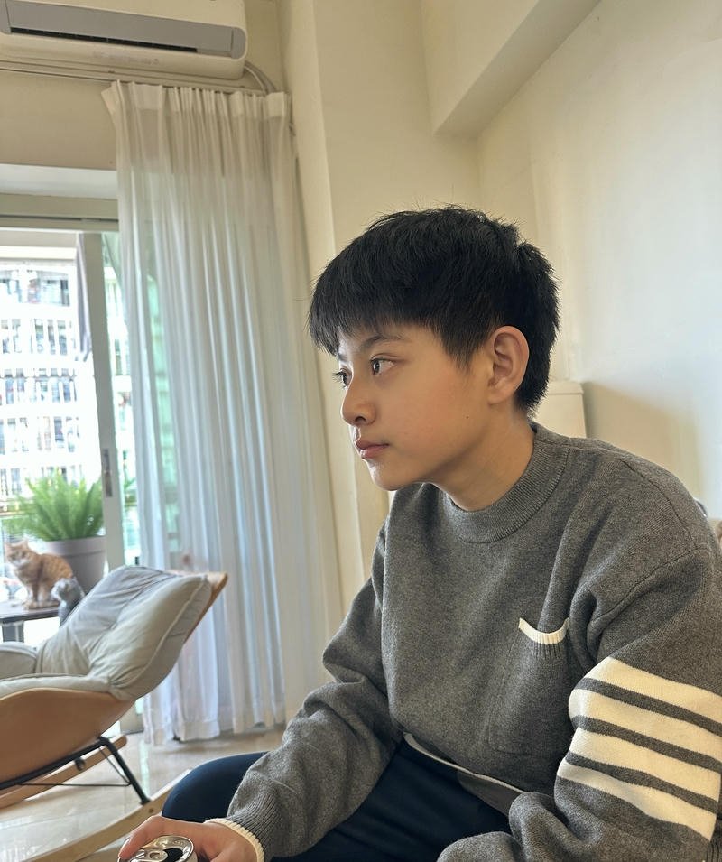 Nam sinh tạo dáng trước máy ảnh trong bộ ảnh trai đẹp 2k11