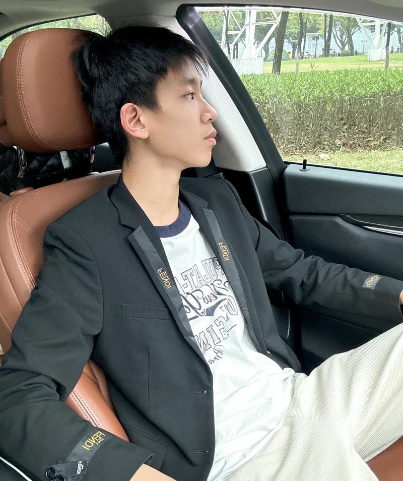 Nam sinh trẻ tạo dáng tự nhiên trong ảnh trai đẹp 2k13