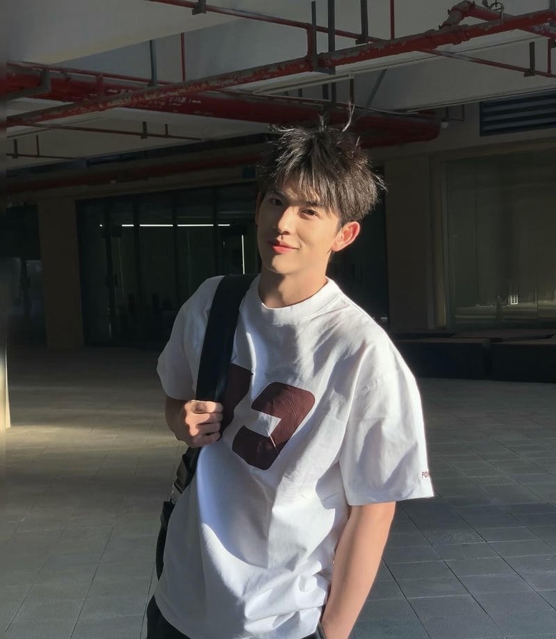 Nam sinh trong ảnh trai đẹp 2k7 cực mê