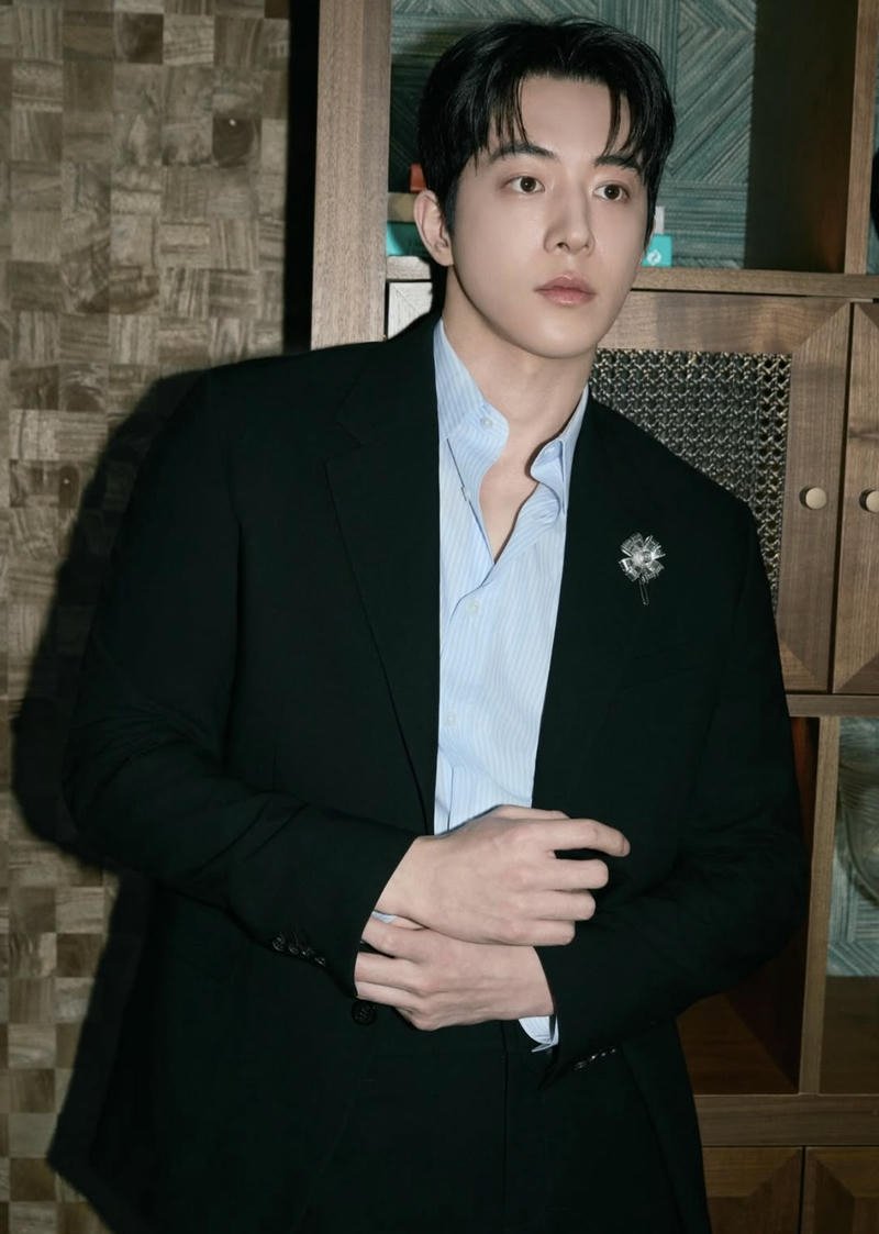 Nam thần Hàn Quốc diện vest cực đỉnh