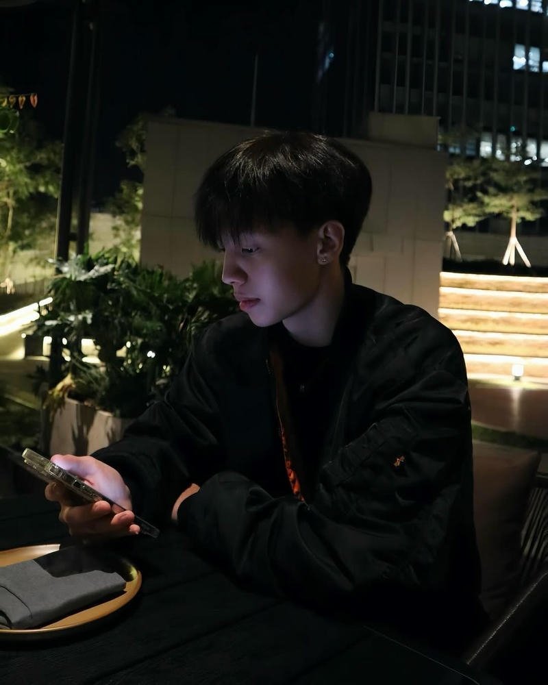 Nam thần Việt Nam với thần thái cuốn hút