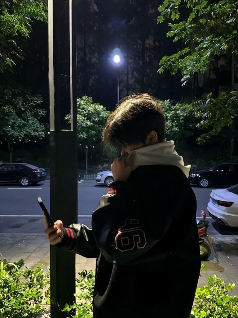 Nam thần giấu mặt trong khung cảnh nhẹ nhàng