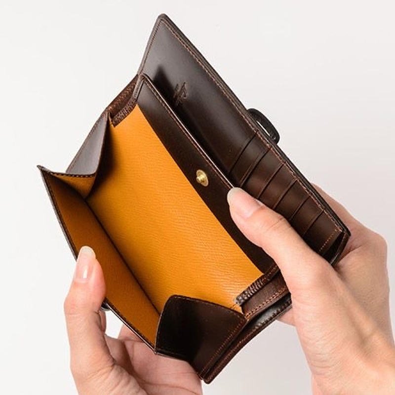 Nghèo rớt mồng tơi được thể hiện qua hết tiền meme