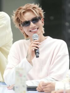 Nụ cười rạng rỡ trong ảnh BB Trần đẹp trai