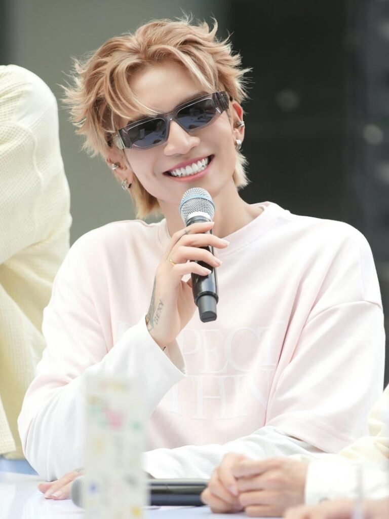 Nụ cười rạng rỡ trong ảnh BB Trần đẹp trai