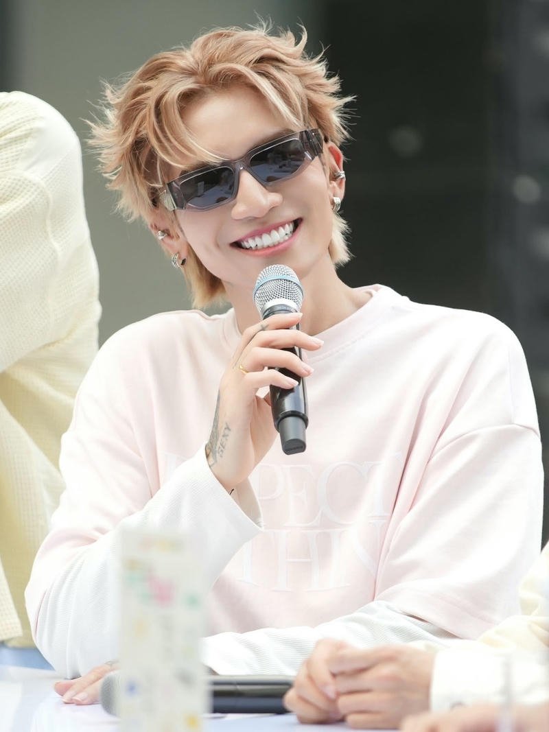 Nụ cười rạng rỡ trong ảnh BB Trần đẹp trai