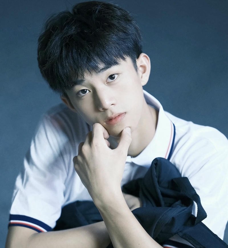 Phong cách đời thường trẻ trung trong bộ ảnh trai đẹp 2k11 nổi bật