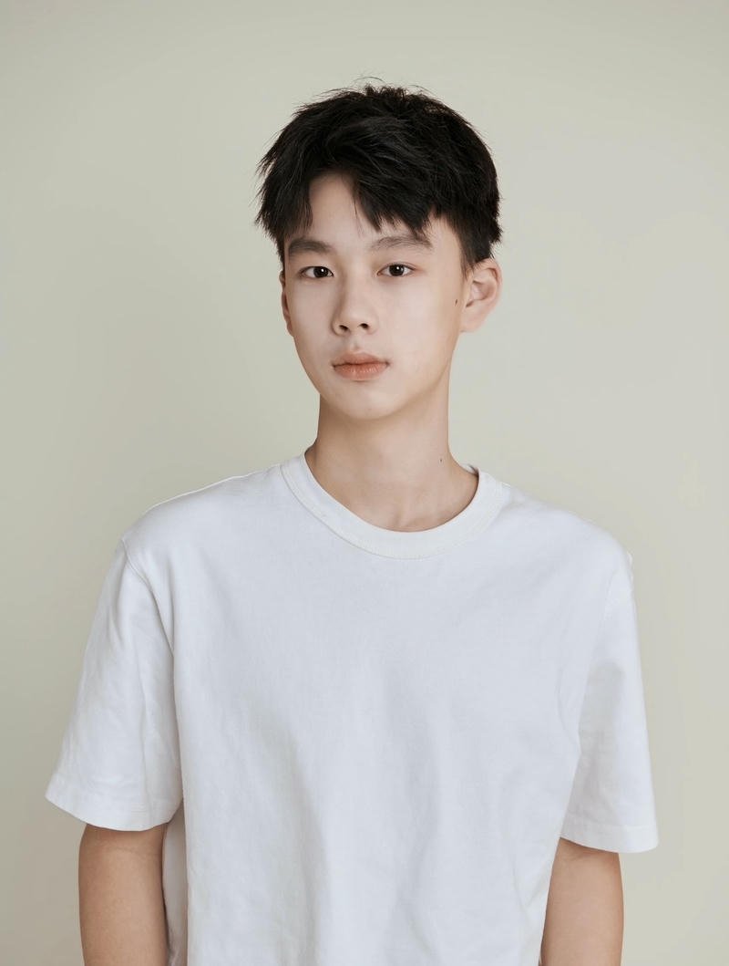 Phong cách đơn giản của nam sinh trẻ 2k12