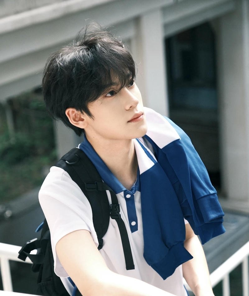 Phong cách học đường của nam sinh ảnh trai đẹp 2k10