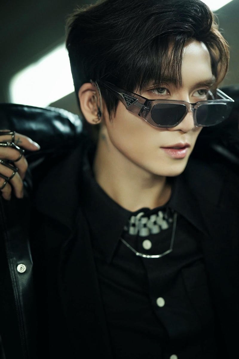 Phong cách lịch lãm qua ảnh BB Trần đẹp trai