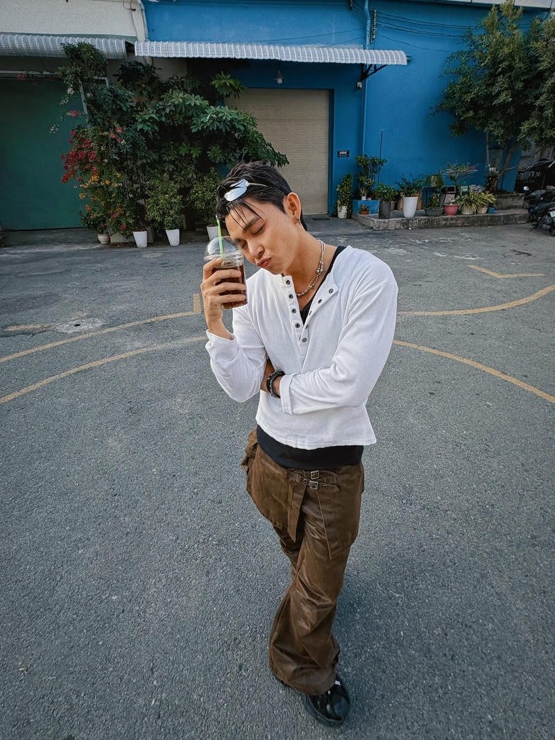 Phong cách thời trang hiện đại của Jun Phạm