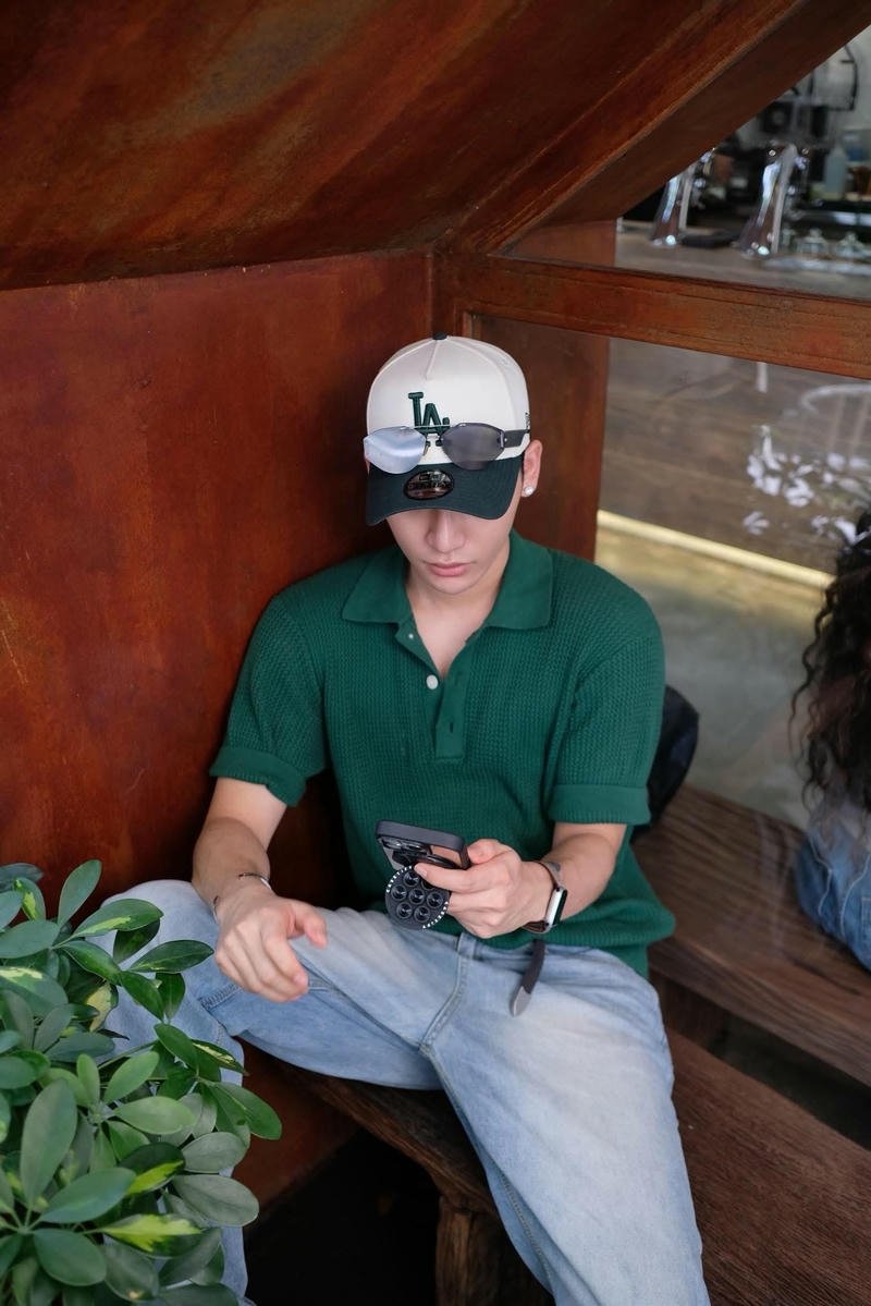 Phong thái tự tin của Ali Hoàng Dương trong ảnh