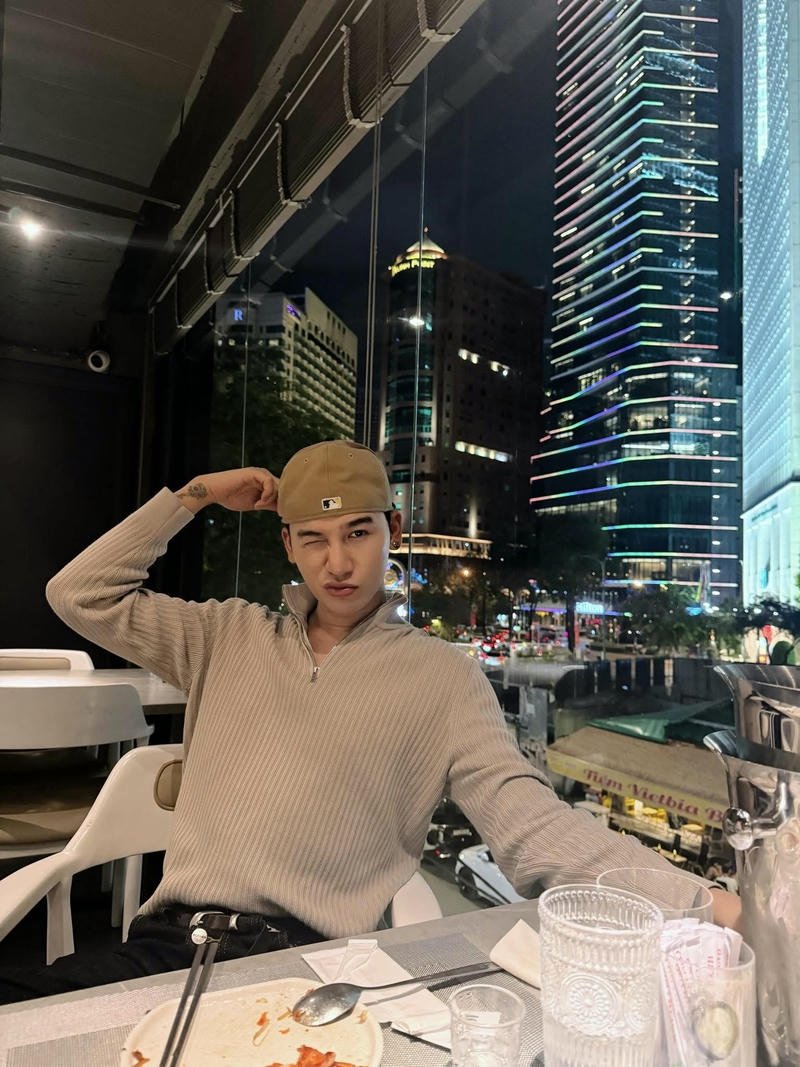 Thần thái cá tính của Ali Hoàng Dương nổi bật