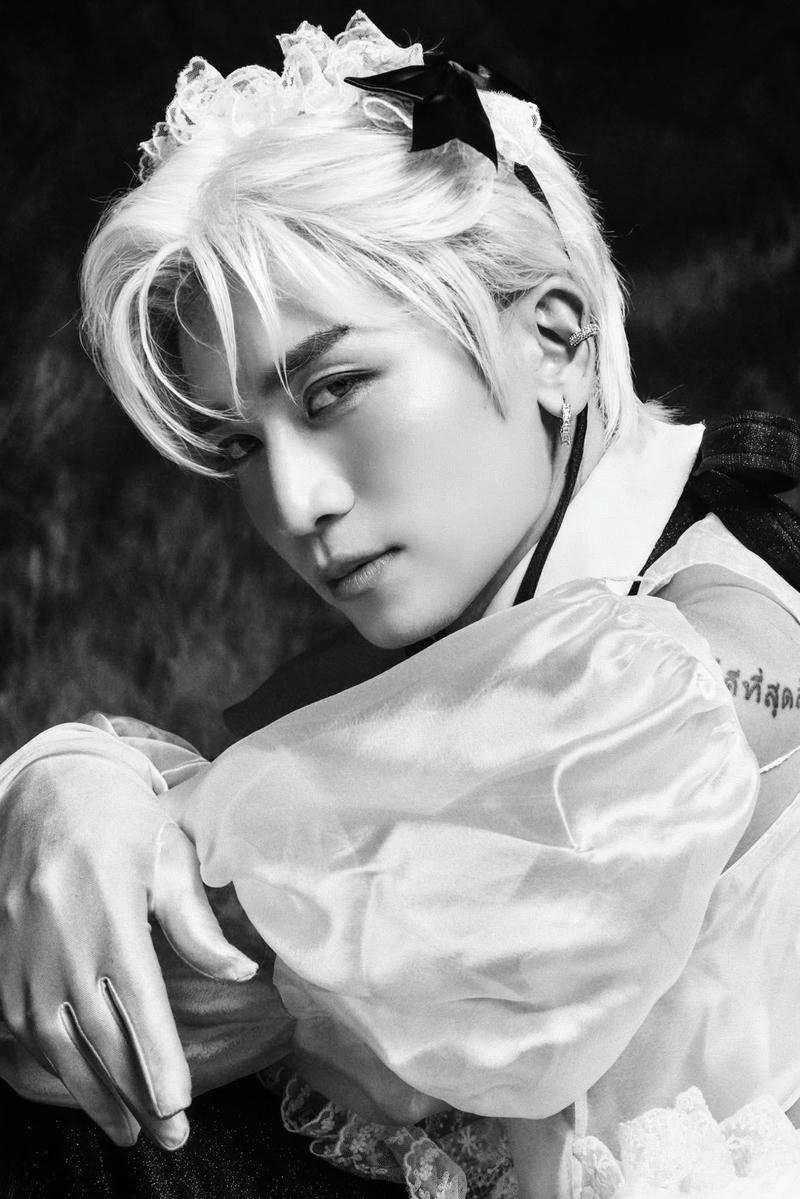 Thần thái mạnh mẽ trong ảnh BB Trần ngầu