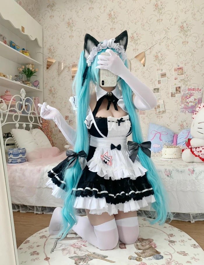 Thời trang hiện đại cosplay hầu gái tạo phong cách