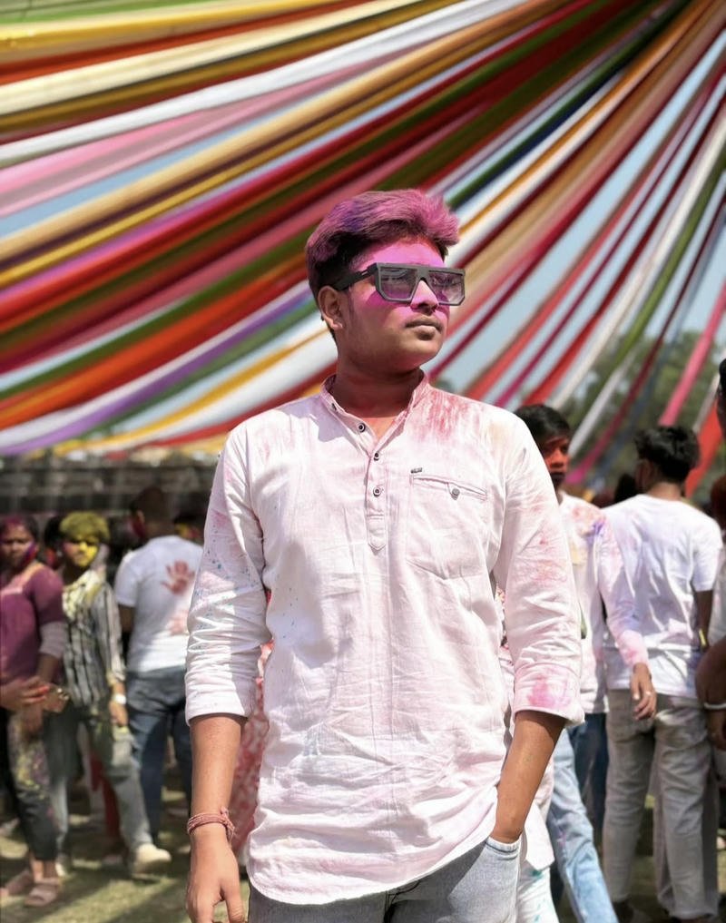 Trai đẹp Ấn Độ thu hút phong thái lịch thiệp