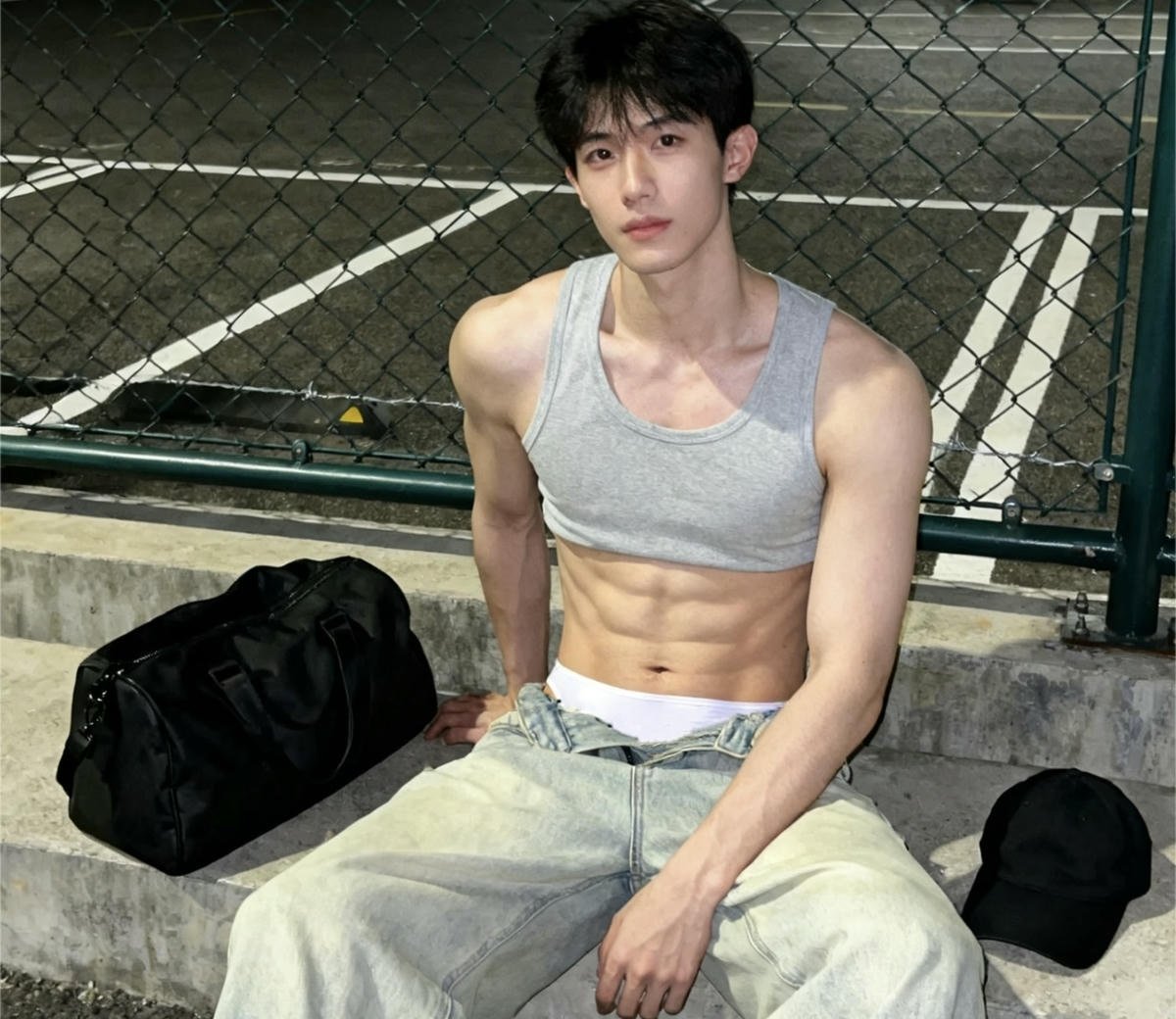 anh trai đẹp 6 múi thumbnail