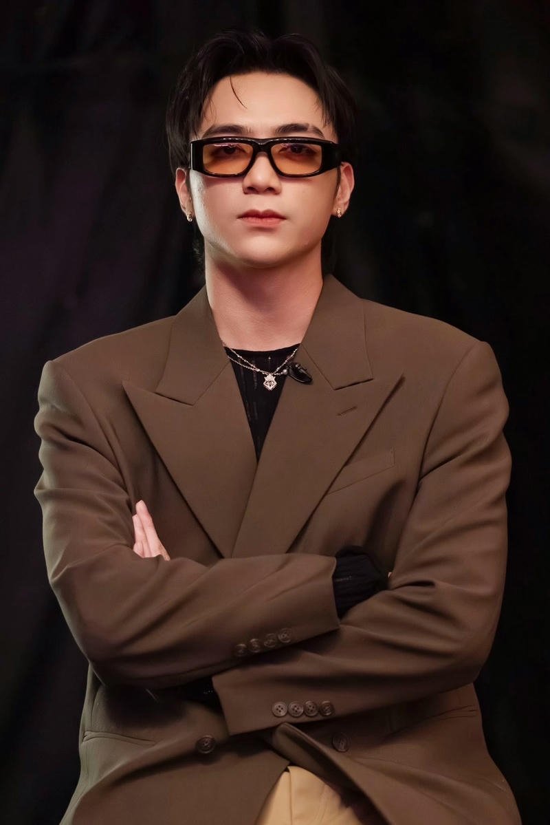 Ảnh cận mặt hình nền Soobin Hoàng Sơn rõ nét