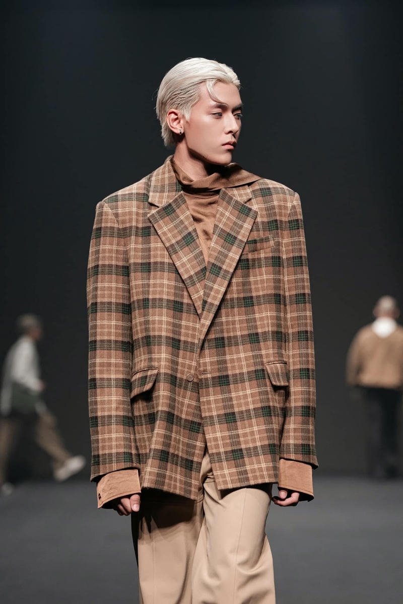 Ảnh chân dung Vĩnh Đam biểu cảm tự nhiên cuốn hút