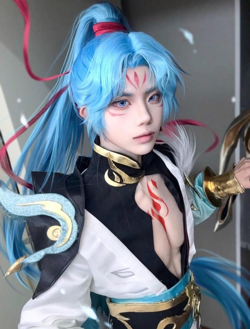 Ảnh cosplay liên quân trong khung cảnh huyền ảo