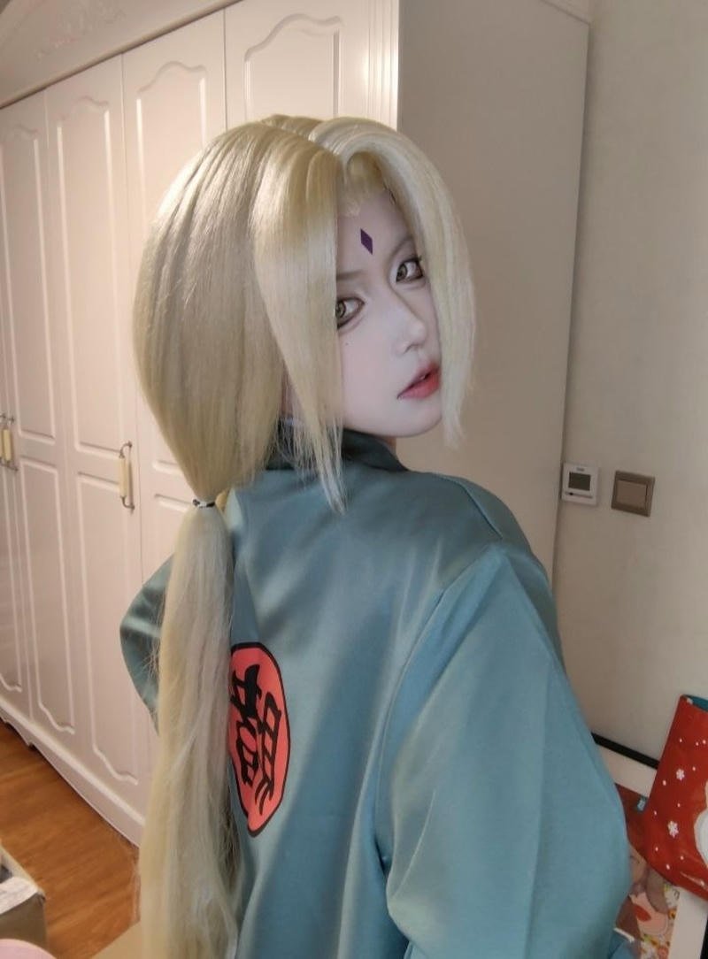 Ảnh cosplay tsunade trong concept fantasy đầy ấn tượng
