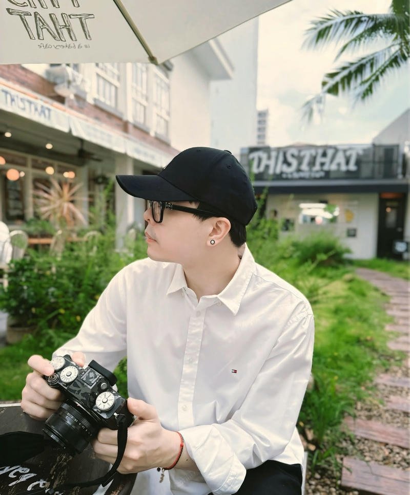 Ảnh nền máy tính phong cách nam tính mạnh mẽ Trịnh Thăng Bình