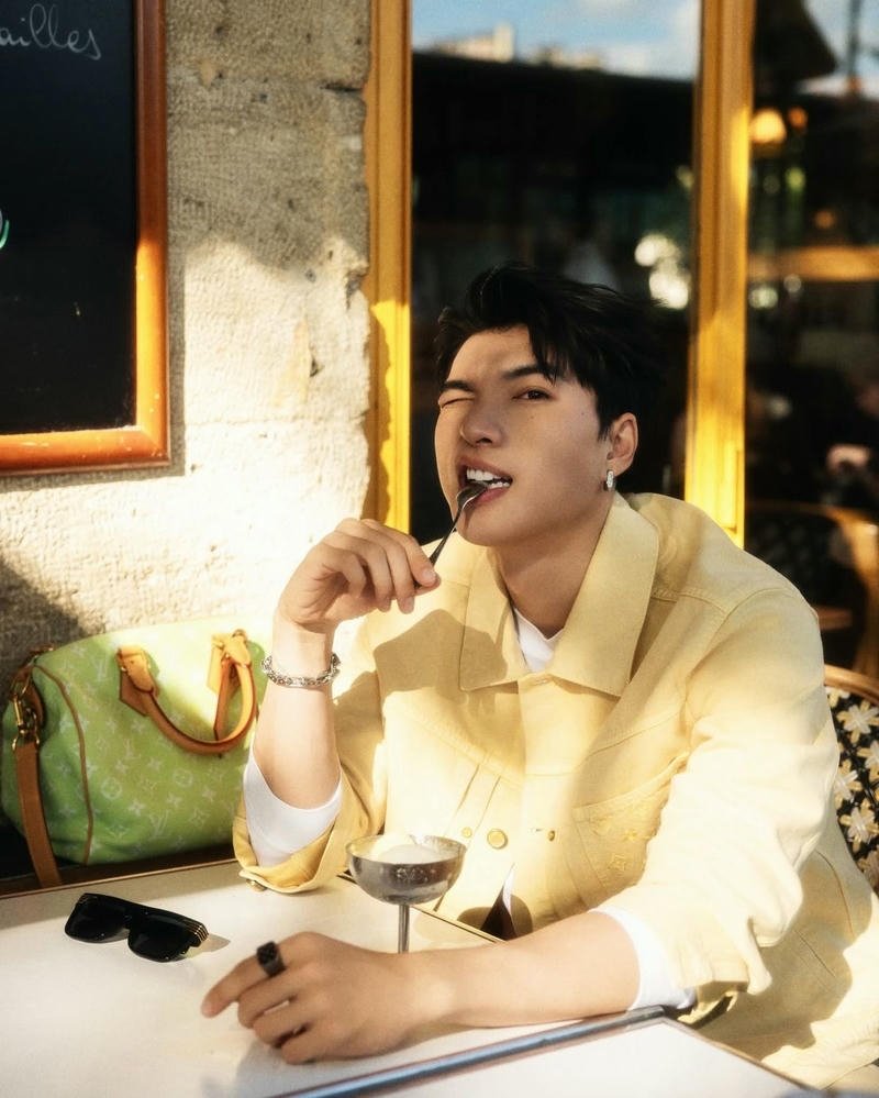 Ảnh rapper HIEUTHUHAI thần thái cuốn hút phù hợp làm nền_