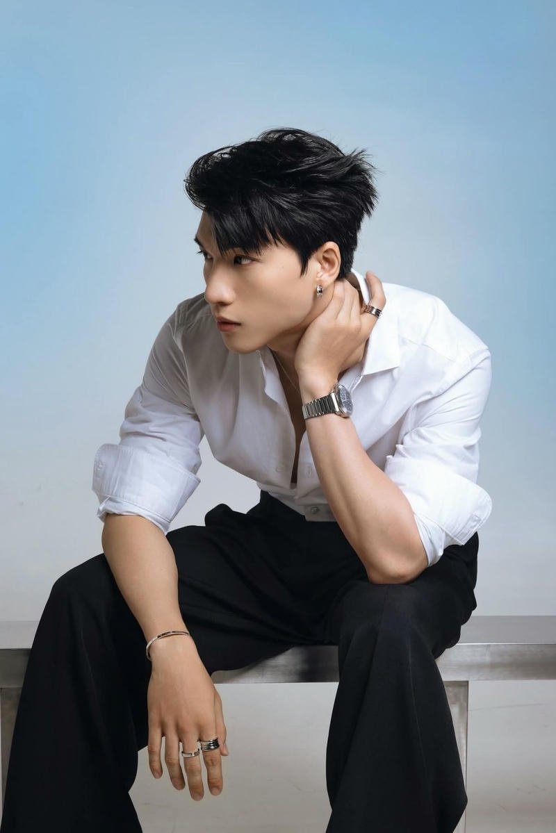 Ảnh rapper HIEUTHUHAI thần thái làm nền điện thoại đẹp