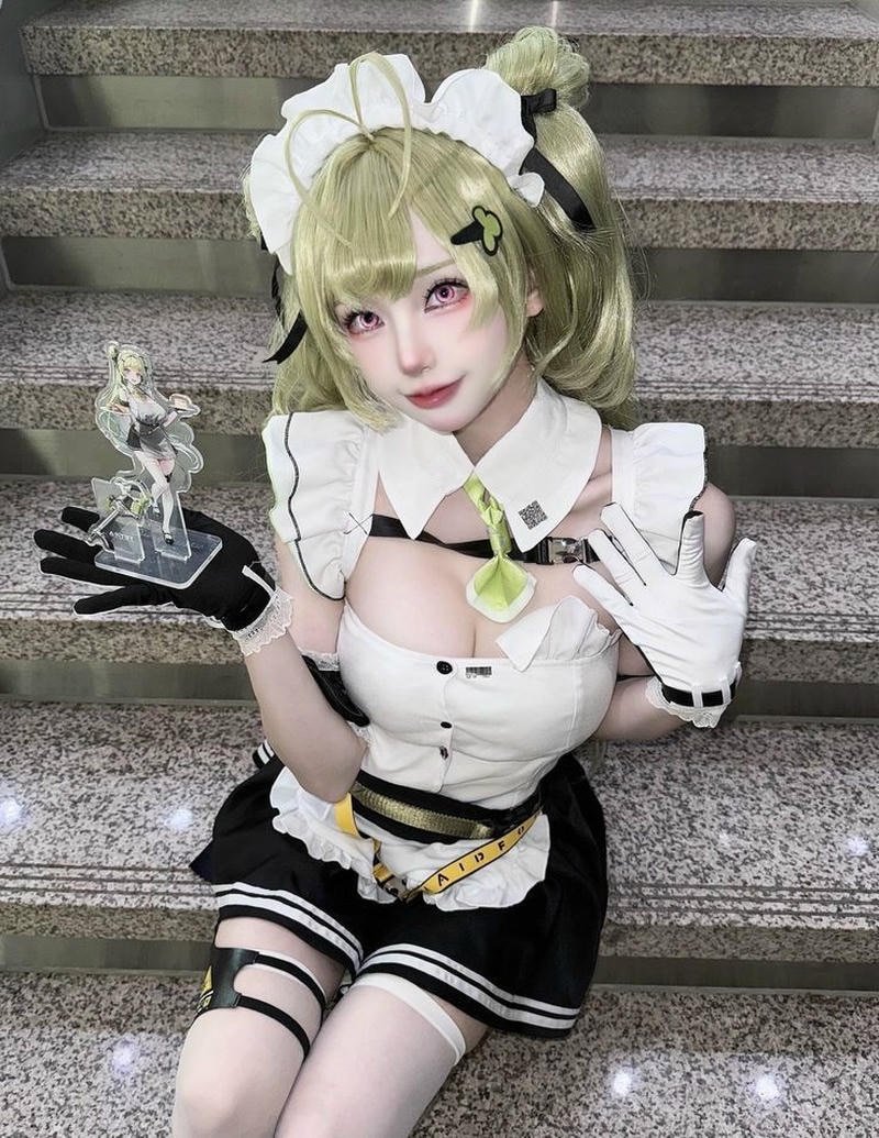 Bối cảnh fantasy trong bộ ảnh cosplay anime ấn tượng